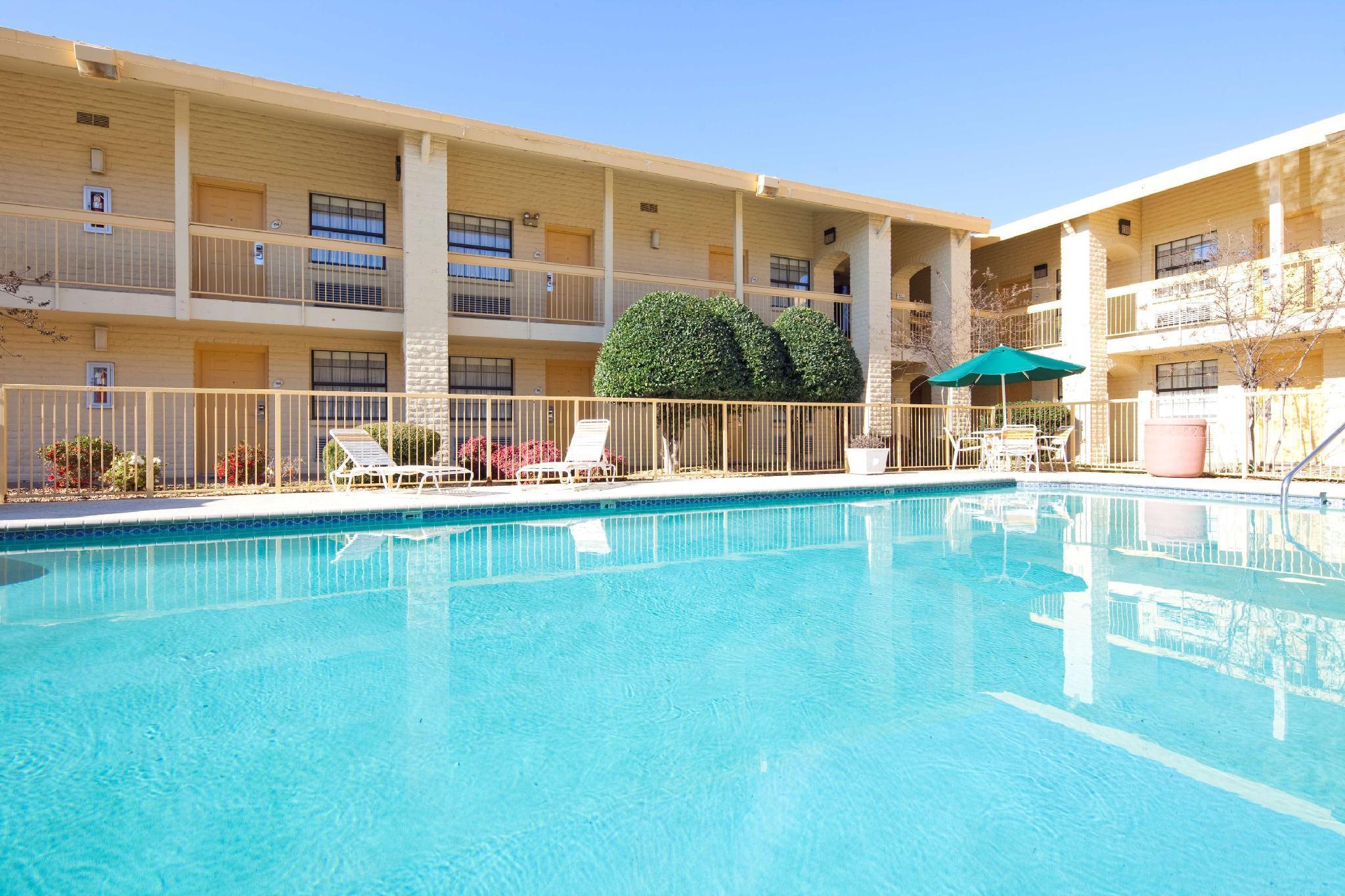 La Quinta Inn By Wyndham Huntsville Research Park Kültér fotó
