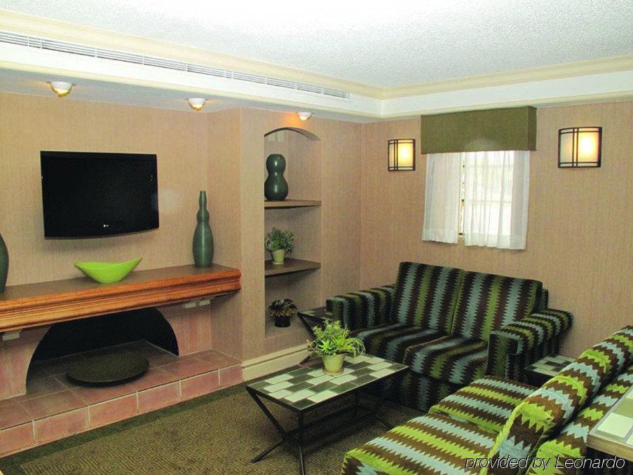 La Quinta Inn By Wyndham Huntsville Research Park Kültér fotó